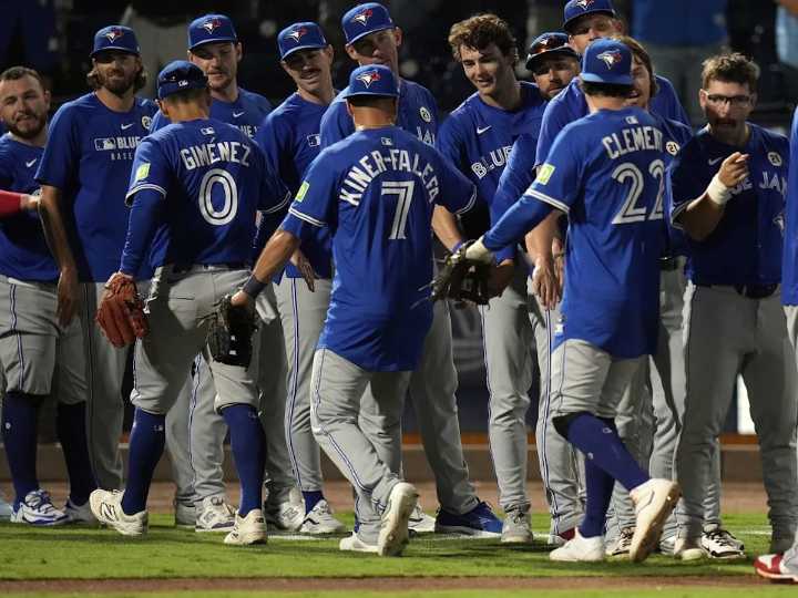 Sportsnet to air Apple TV broadcast as Blue Jays chase playoff berth