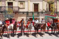 Tonantzin Fernández lidera el tradicional Desfile de Independencia