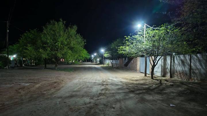 Habilitaron iluminación y tendido eléctrico en calles de La Cañada