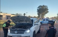 Incautaron una camioneta con pedido de secuestro y aprehendieron a cuatro personas buscadas por la justicia