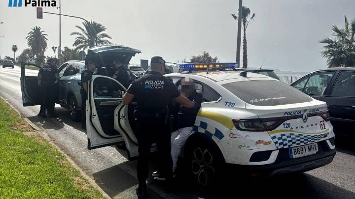 La Policía Local arresta a un carterista tras una persecución por el Paseo Marítimo de Palma