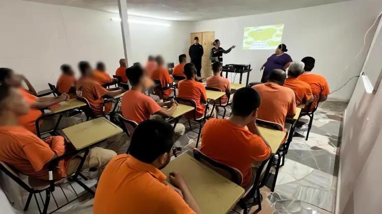 Pláticas de prevención del suicidio fortalecen sal...
