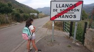 Sin transporte escolar a dos días del inicio del curso: la lucha de dos familias en el valle de Pajares