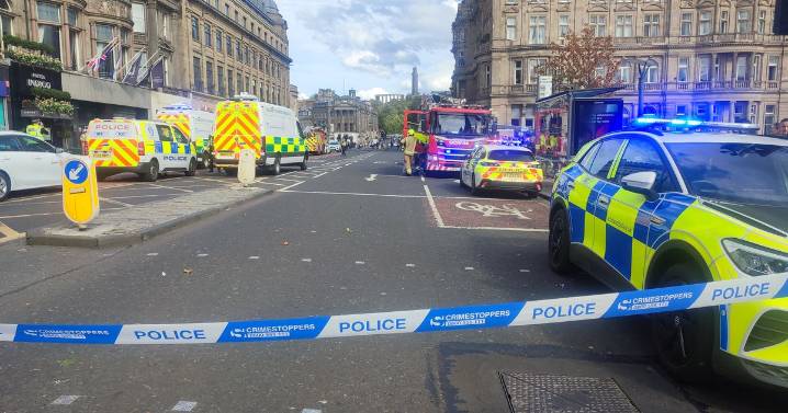 Edinburgh Princes Street building evacuated as 'suspicious package' found