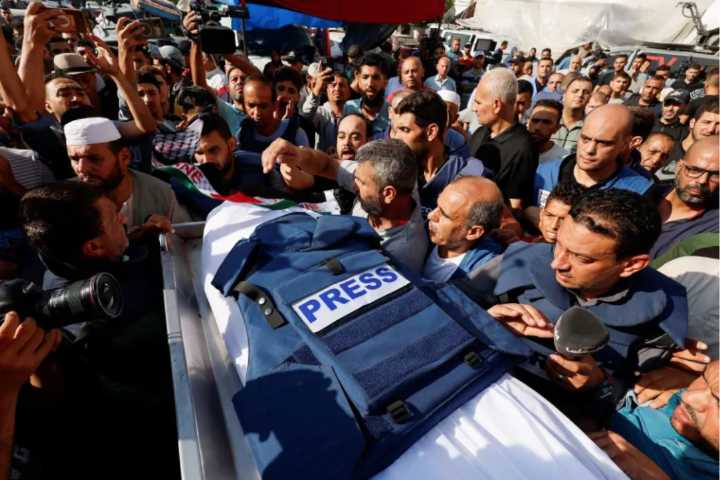 Medios de casi 50 países se unen en defensa de periodistas atacados por el ejército de Israel en Gaza