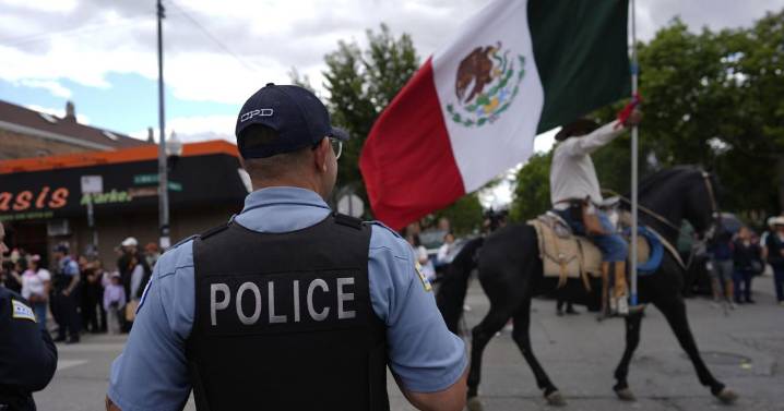 Potential federal intervention poses challenges for Chicago police on the ground