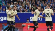 El Barça remonta en el Tartiere para seguir presionando al Real Madrid antes del derbi (1