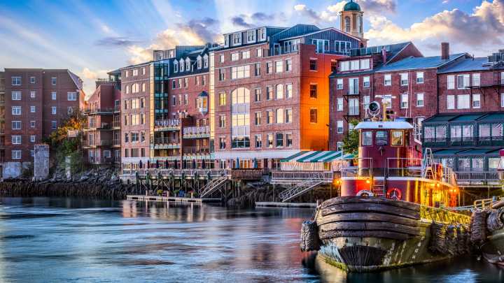 6 Breathtaking New England Towns To Visit In 2025