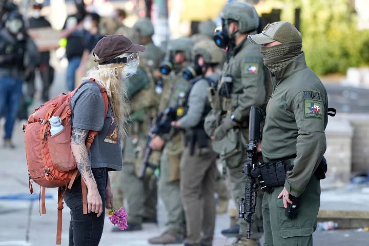 Trump anuncia el despliegue de las tropas en Portland, "devastada por la guerra"
