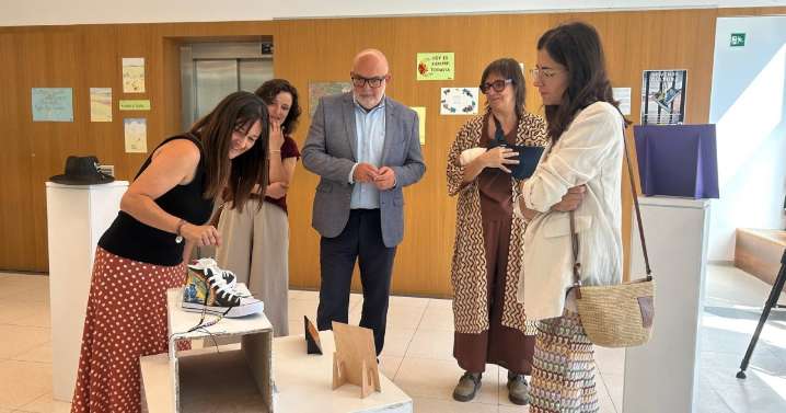 El arte que algunos presos tienen dentro: los reclusos de Soria exponen sus creaciones inspiradas en Machado