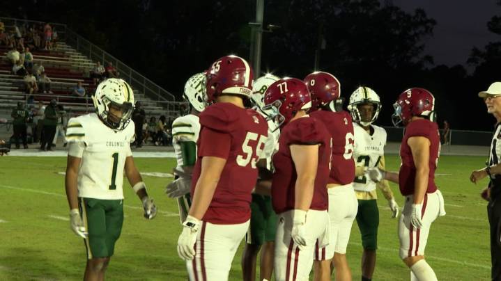 Hartselle rolls past Woodlawn 48-8 for homecoming win