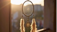 Por qué hay que colgar un atrapasueños en la ventana o balcón de tu casa y para qué sirve