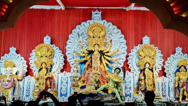 Happy Durga Ashtami Wishes 2025: 50 Best Messages, Images, Quotes To Share With Family, Friends, And Loved Ones