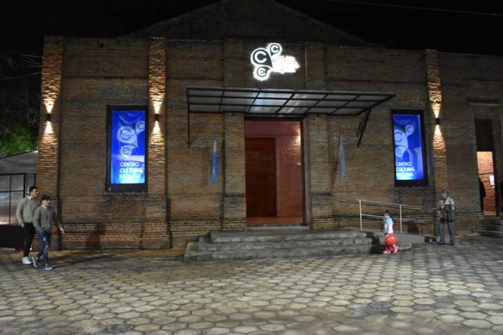 CORRIENTES:   Hermanos Del Vera: El Centro Cultural Esquina Renace Este Martes 2 De Septiembre
