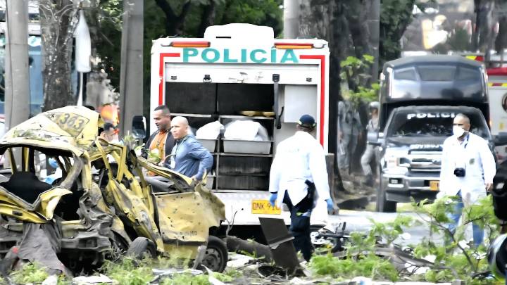 En video: Este es el momento exacto de la explosión de un camión frente a la Base Aérea de Cali