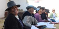 Analfabetismo en mujeres rurales mayores de 60 años en Perú impulsa nominación al Premio de la UNESCO