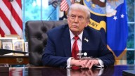 Trump amenaza con arancel de 100% a productos farmacéuticos