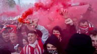 El recibimiento de Primera de la afición y la celebración de la victoria en el vestuario, los protagonistas del Inside del Sporting