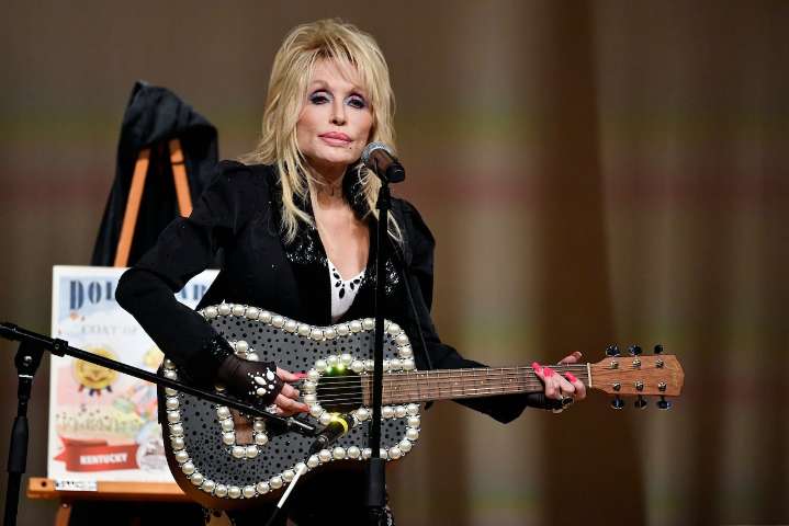Dolly Parton pushes back Las Vegas concerts due to ‘health challenges’