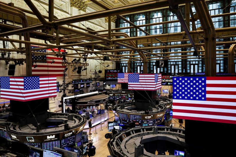 NYSE short interest rose 3.3 percent in mid