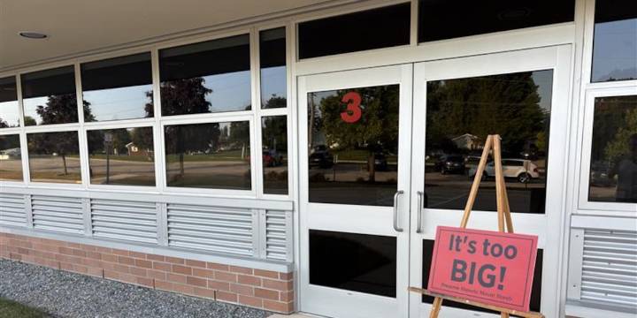 Mount Horeb community speaks out against potential new downtown apartment building