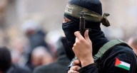 Hamás pide a Israel que retroceda y pare sus bombardeos para rescatar a 2 rehenes en la Ciudad de Gaza | Omri Miran | Matan Angrest 