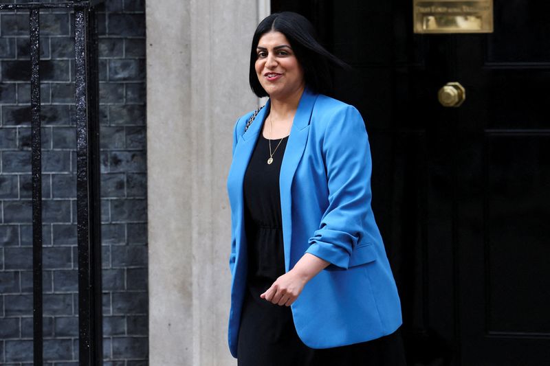 'Five Eyes' ministers meet to discuss smashing people smuggling gangs, UK says