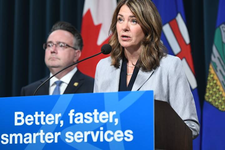 Alberta to add citizenship marker to driver's license