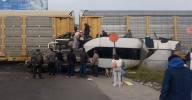 Tren arrolla autobús y deja 8 muertos en el Estado de México