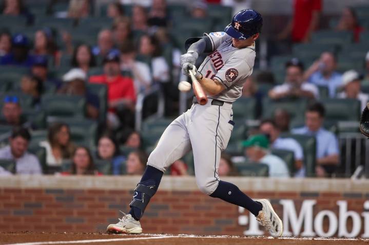 Deadspin | Astros look to keep playoff pace against Braves