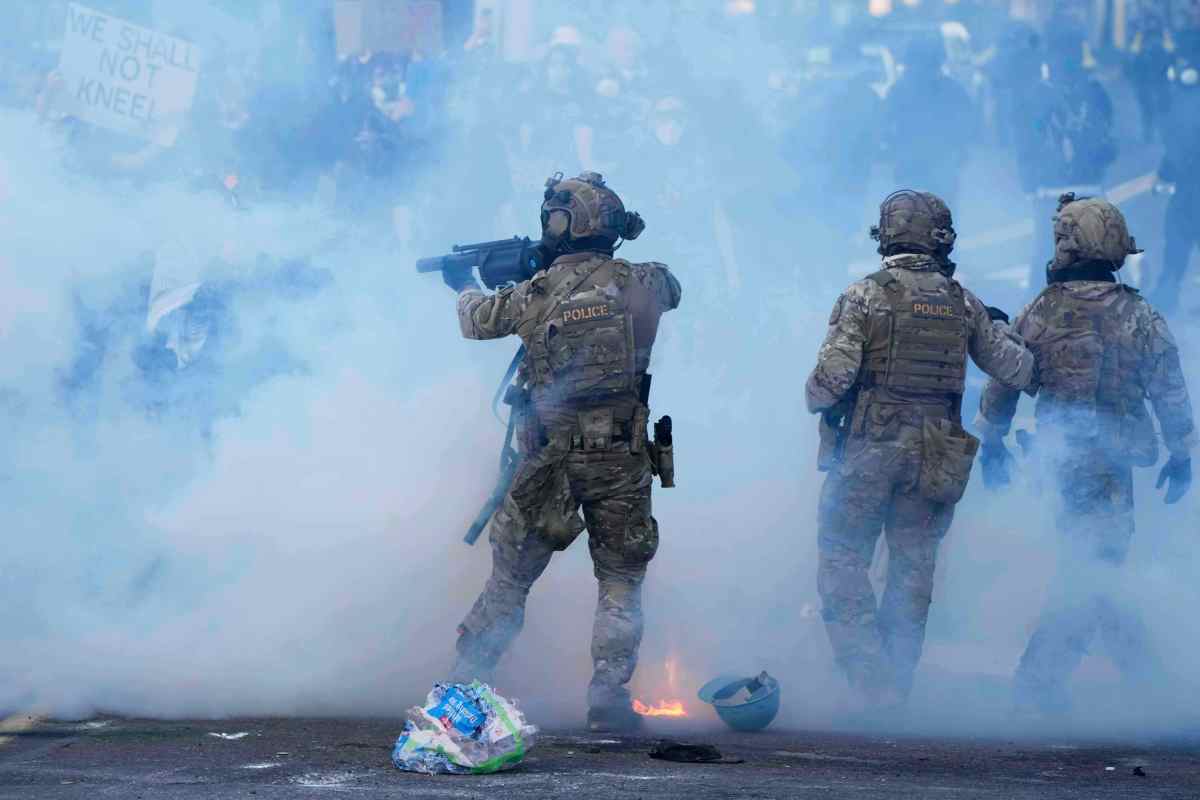 Extremismo migratorio que arriesga la seguridad pública