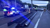 Denunciado el camionero que perdió la carga y provocó retenciones durante más de seis horas en la AP