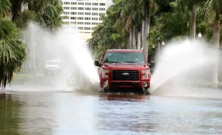 Flood threats impact parts of the West, hot and stormy weather in Florida