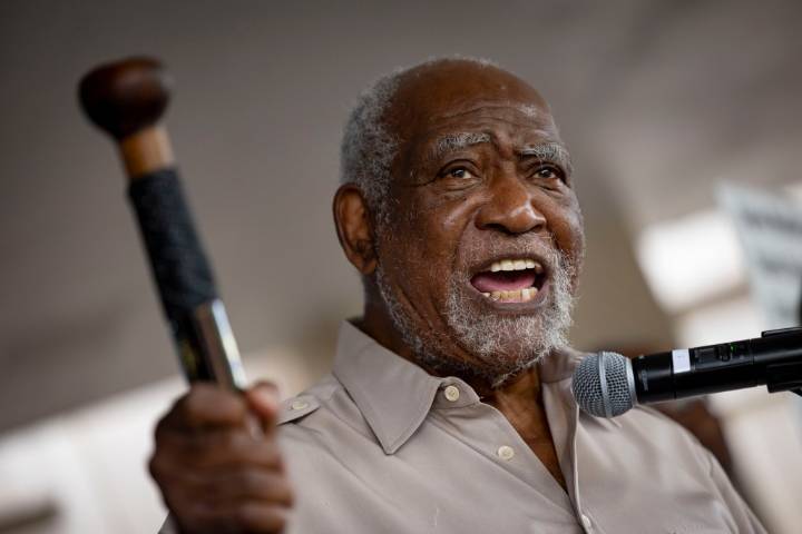 Opinion: Thank you to US Rep. Danny Davis for a job well done