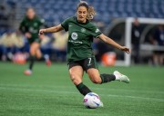 Savannah DeMelo collapses on field, Louisville