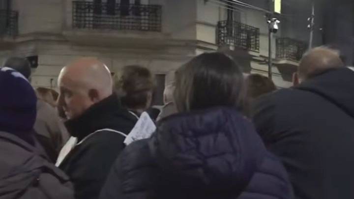 Militantes se congregan frente a la casa de Cristina tras las elecciones bonaerenses