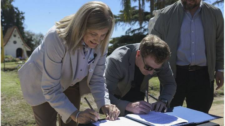 La Municipalidad de Paraná propicia el padrinazgo de espacios públicos