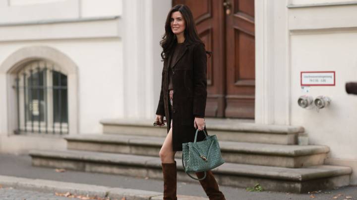 Cómo llevar botas elegantes en otoño 2025