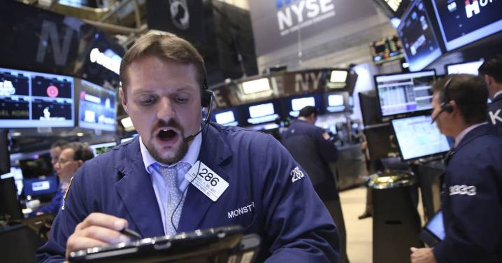 Cierra Wall Street en rojo tras la subida de la tasa de desempleo en EUA en agosto