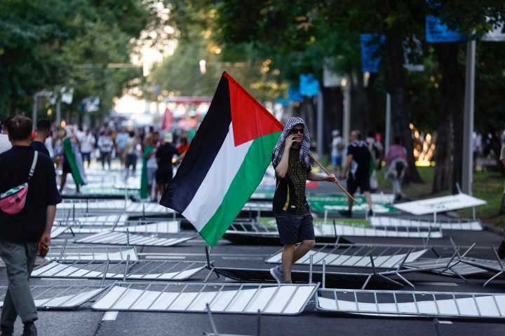 A organización cancela a última etapa da Volta polas protestas propalestinas no centro de Madrid