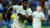 Gol y susto de Samu para alargar el pleno del Oporto antes de reencontrarse con Mou