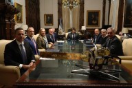 Tras la derrota , Milei y Caputo se reunieron con el presidente del BID