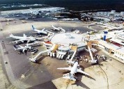 Cuatro vuelos de Cancún afectados por cierre temporal en el AICM por festejos patrios