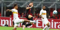 ¡Santiago Giménez marca y AC Milan avanza en la Copa Italia tras vencer 3