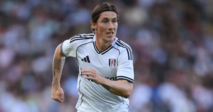 Leeds United in transfer deadline day talks to sign Fulham winger