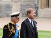 Rupturas familiares: el reencuentro de Harry y Carlos III y cómo superar años de silencio entre padres e hijos