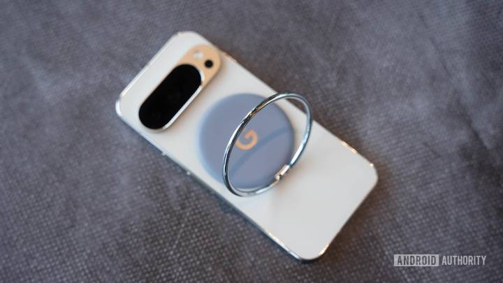 PSA: Pixelsnap Ring Stand may mark up your caseless Pixel 10