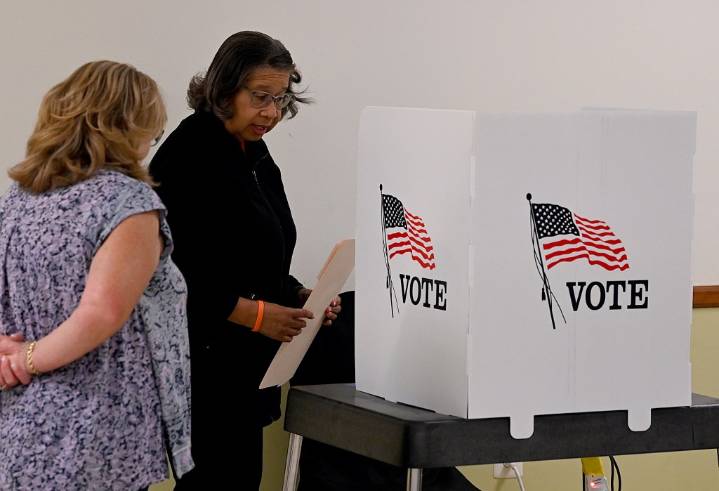 Hundreds cast ballots on Annapolis' rainy primary election day