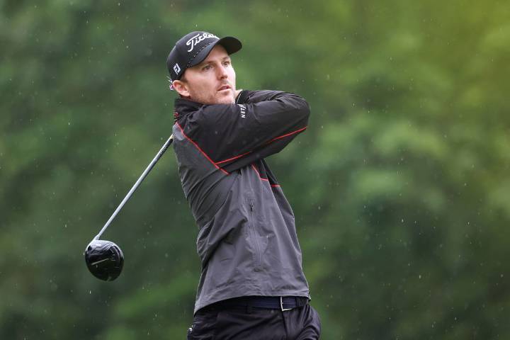 Russell Henley Publicly Challenged by Amateur Golfer 16 Years His Junior During PGA Tour Showdown Young amateur shocks the golf world, taking on a seasoned PGA Tour champion in a high-stakes showdown 
