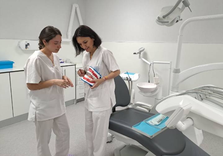Quirónsalud Toledo ofrece una revisión dental y fluorización pediátrica gratuitas por la vuelta al cole